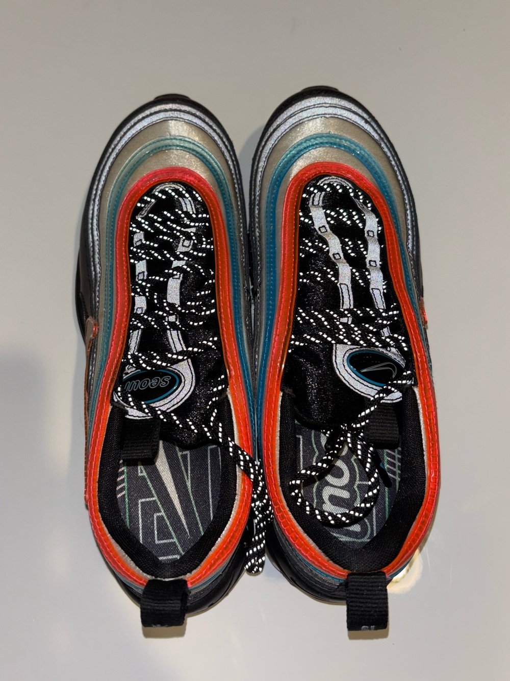 Nike Men’s Multicolor 9.6 M SEOUL Sneakers with Orange & Teal Trim